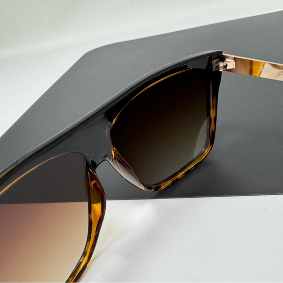 Desi x Quay OTL l l oversized sunglasses excellent - Picture 5 of 12